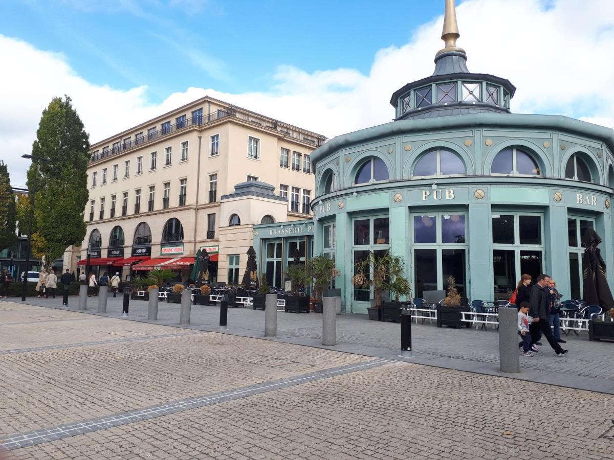 Le Debussy 5 Personnes, Lit Bebe, Balcon, Parking Prive Gratuit Chessy (Seine-et-Marne)